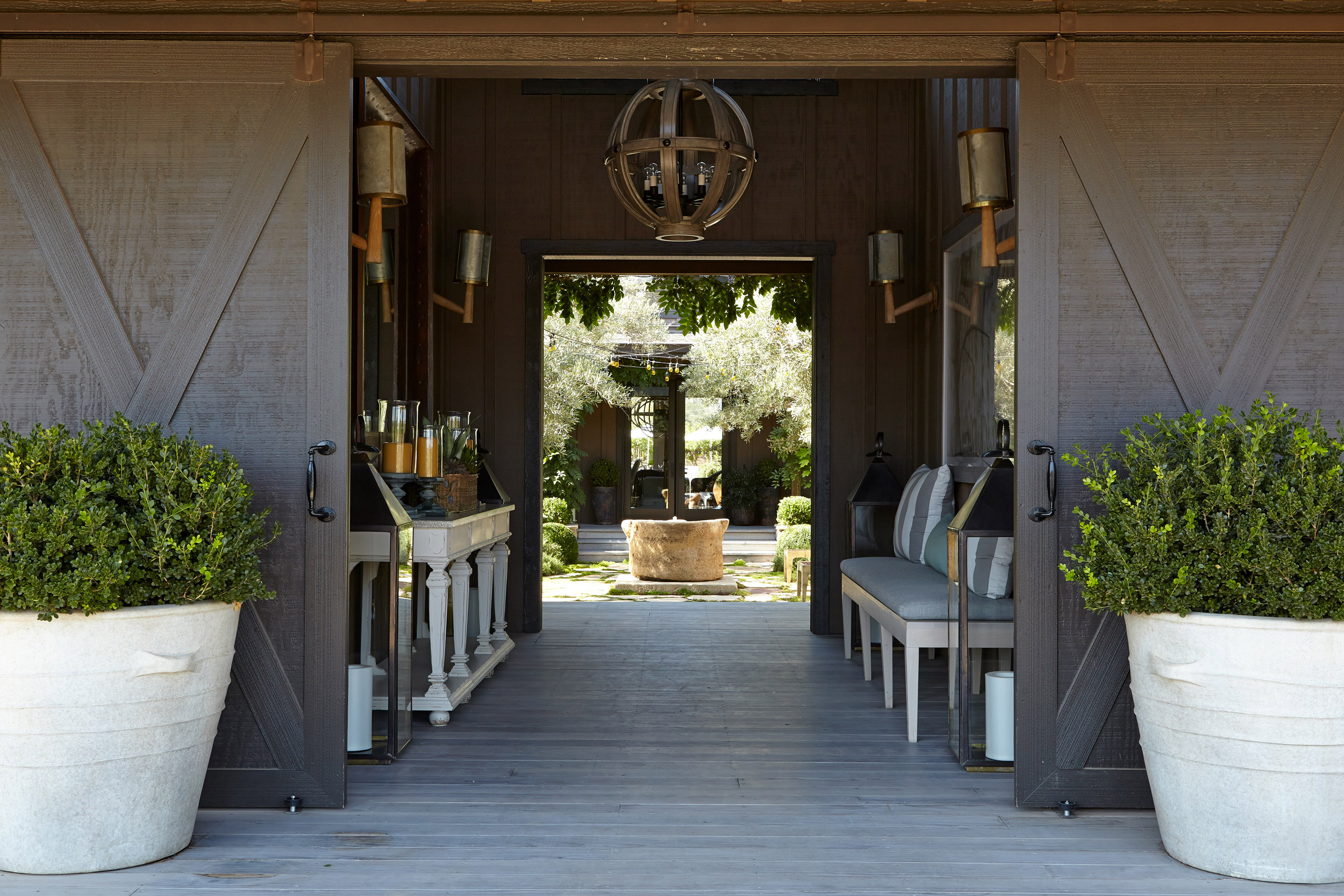 2020.TradHome.HT.Breezeway.0512